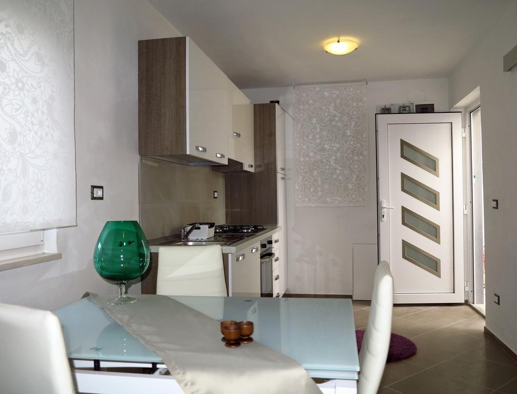 Apartments Rotiroti Zadar Room photo